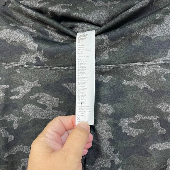Fabletics On The Go PowerHold High Waisted Tonal Camo Pocket Leggings Women's S - Picture 3 of 8